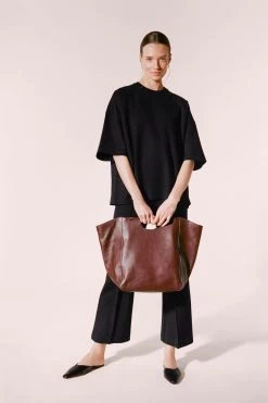 MAR TOTE | RAISIN -Chic Style Shop 000002270029 edit 1 WEB