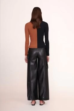 CARGO SWEATER | TAN BLACK -Chic Style Shop 01 2030 TNBK 259 6266 BLK 00097 web