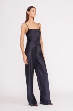 STROLL REVERSIBLE PANT | NAVY -Chic Style Shop 023 230601 Staud Fall Ecom 01469 web 755bd021 7ed1 4eb1 bc36 090da6f6db70