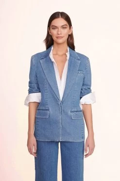 PAINTER PANT | MEDIUM WASH -Chic Style Shop 037 00963 web 28f2ce2e 91eb 431b a9a6 8841dd4c0d6e