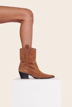 JUNE BOOT | TAN SUEDE -Chic Style Shop 34 1313 TAN 00205 web
