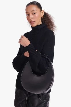 MOON BAG | BLACK -Chic Style Shop Benny Sweater Black 00087 web