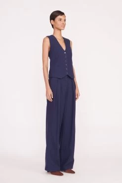 BRETT VEST | NAVY -Chic Style Shop Pre Fall 021 00611 web