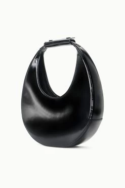 MOON BAG | BLACK POLISHED 8 MOON BAG | BLACK POLISHED -Chic Style Shop STAUD MOON TOTE BAG BLACK FALL 23 ECOM 2 web RETOUCHED