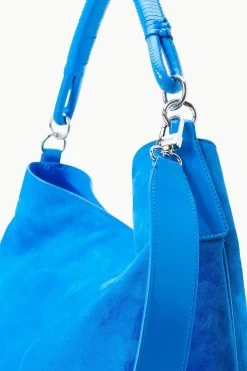 PERRY BAG | DIRECTOR BLUE SUEDE 17 PERRY BAG | DIRECTOR BLUE SUEDE -Chic Style Shop STAUD PARRYHOBO BAG DIRECTORBLUE FALL 23 ECOM 4