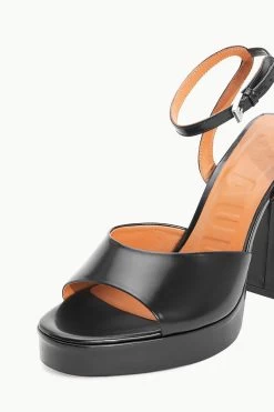 SOLANGE PLATFORM | BLACK 9 SOLANGE PLATFORM | BLACK -Chic Style Shop STAUD SOLANGE PLATFORM BLACK FALL 23 ECOM 4