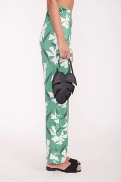 PALM BAG | BLACK -Chic Style Shop TARA TOP BLACK OSCAR PANT GREEN PINWHEEL 00434 web