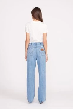 STAUD + WRANGLER THE W TEE | WHITE -Chic Style Shop Wrangler 0100 web d5680c09 e0ab 4387 b5bb 295afb1c4fab