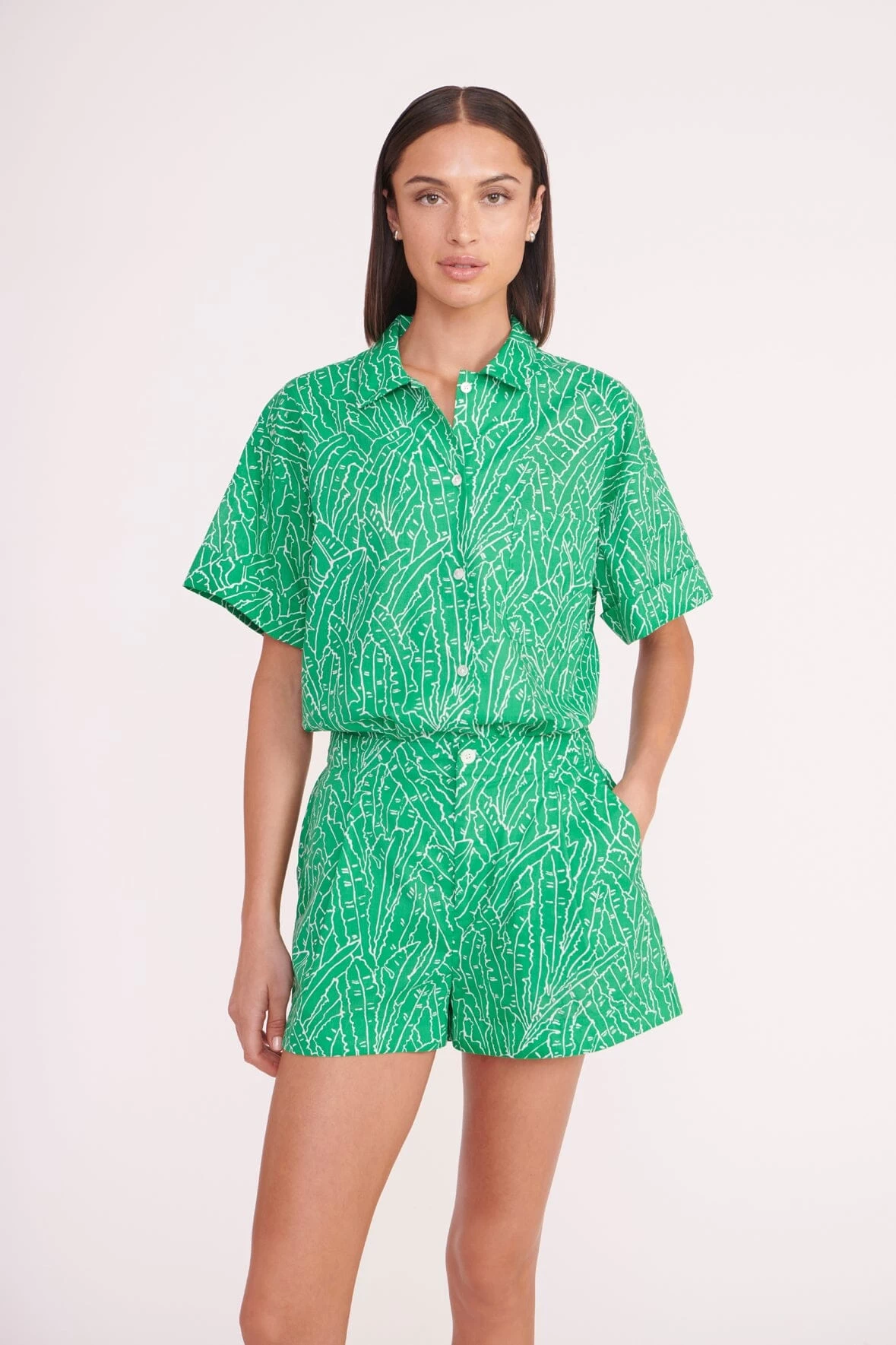 Chic Style Shop -Chic Style Shop channing top zoey short green palm 01572 web