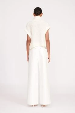 GRAYSON PANT | WHITE VEGAN PATENT 7 GRAYSON PANT | WHITE VEGAN PATENT -Chic Style Shop fall 23 1291 web 2d16cd0a 6dab 4b17 9e9c 90d97f778686